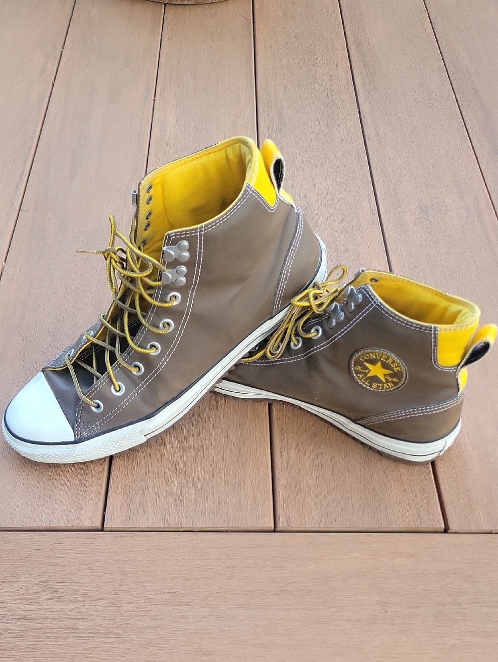 Converse Chuck Taylor City Hiker Leather High-Top Sneakers